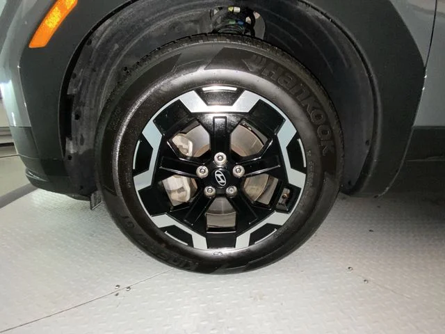 Used 2024 Gray Hyundai SE image 10