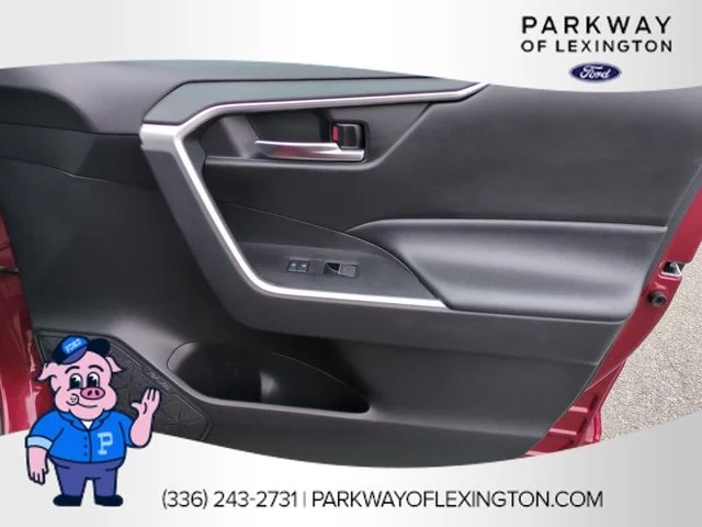 Used 2022 Red Toyota XLE image 32