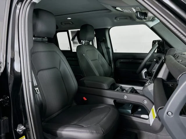 Used 2026  Land Rover S image 26