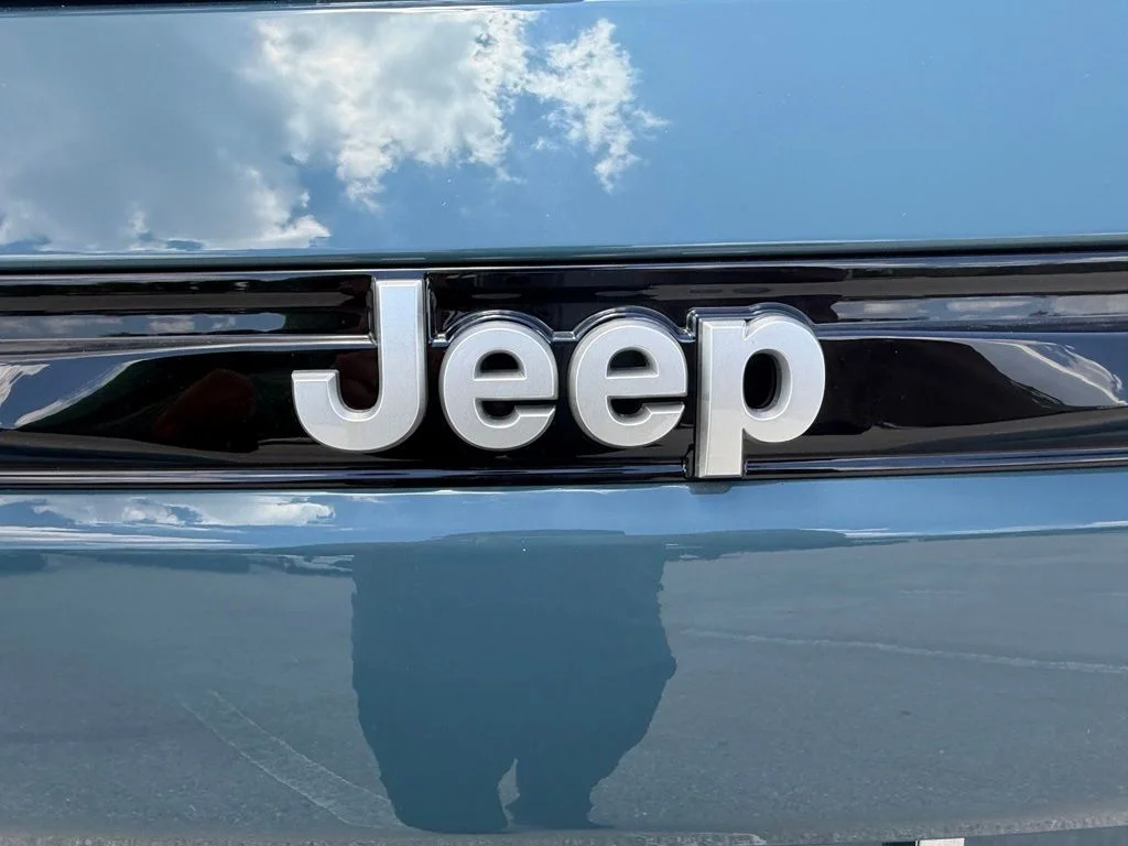 New 2026 Steel Blue Exterior Paint Jeep Limited image 34