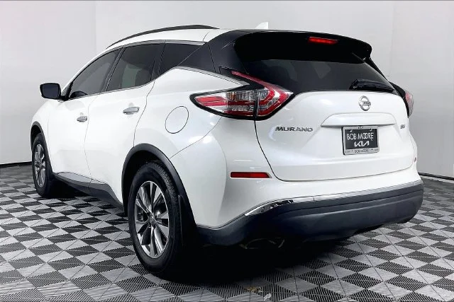 Used 2018 White Nissan SV image 2
