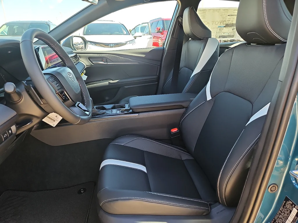 New 2026 Ocean Gem Toyota SE image 7