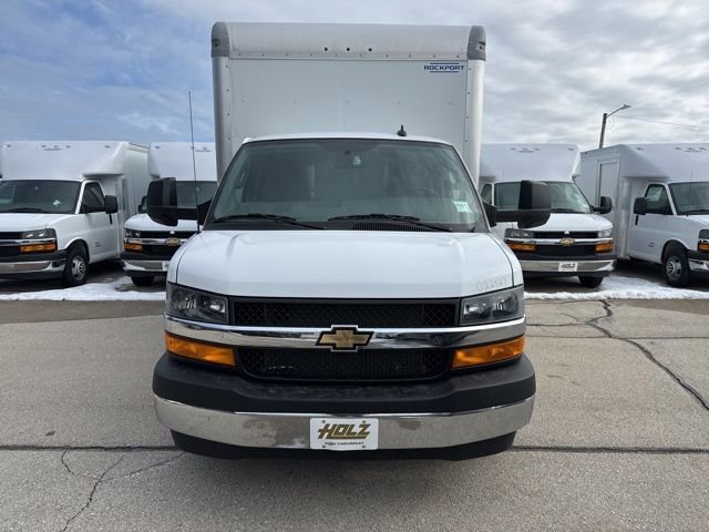New 2025 Summit White Chevrolet 2WT image 3