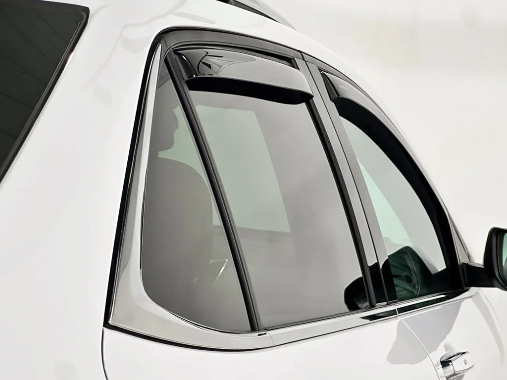 Used 2024 Summit White Chevrolet Premier image 14