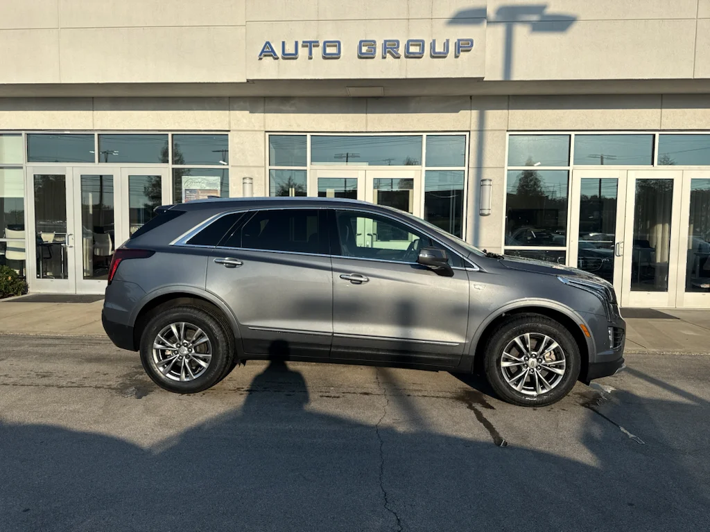 Used 2020 SATIN STEEL METALLIC Cadillac Premium Luxury FWD image 2