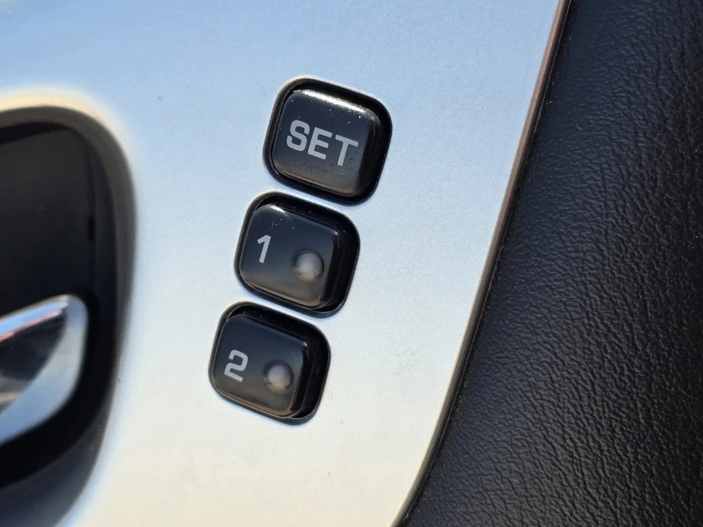 Used 2020 Brilliant Silver Metallic Nissan SL image 16
