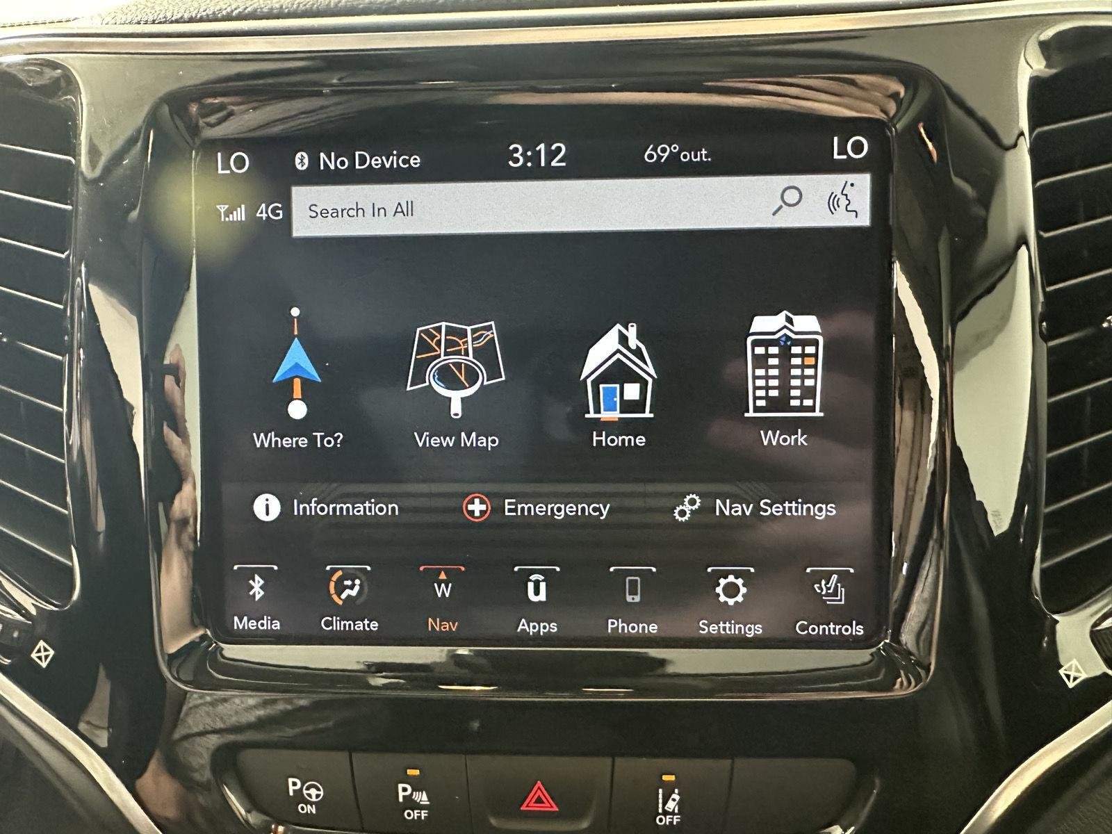 Used 2021 Diamond Black Crystal Pearlcoat Jeep Limited image 5