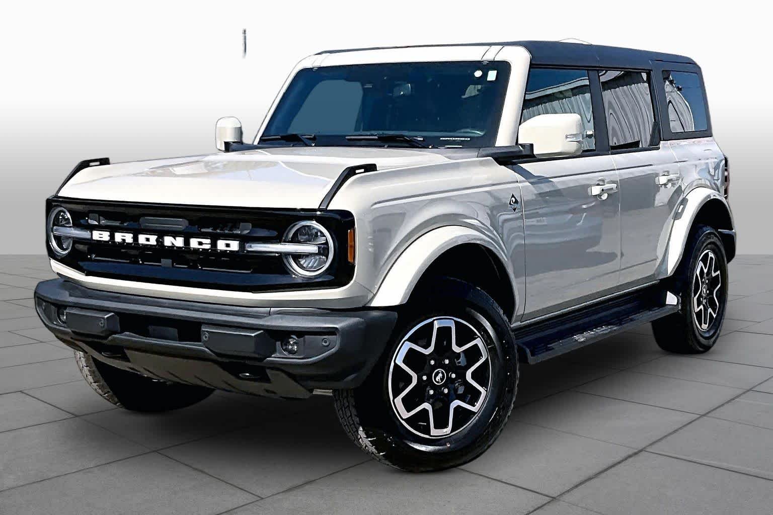 Used 2025 Desert Sand Ford Outer Banks image 35