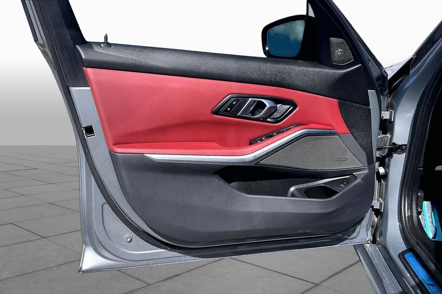 Used 2025 Skyscraper Grey Metallic BMW M340i xDrive image 21