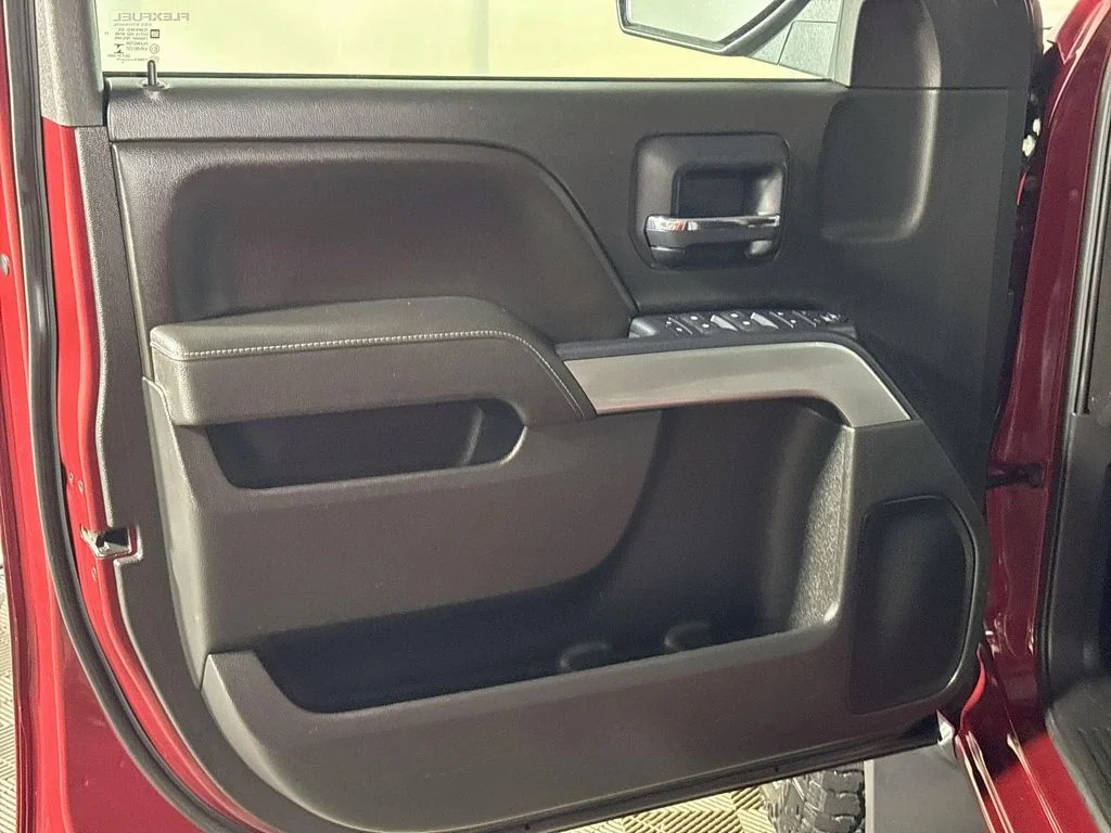 Used 2014 Red Chevrolet LT image 10