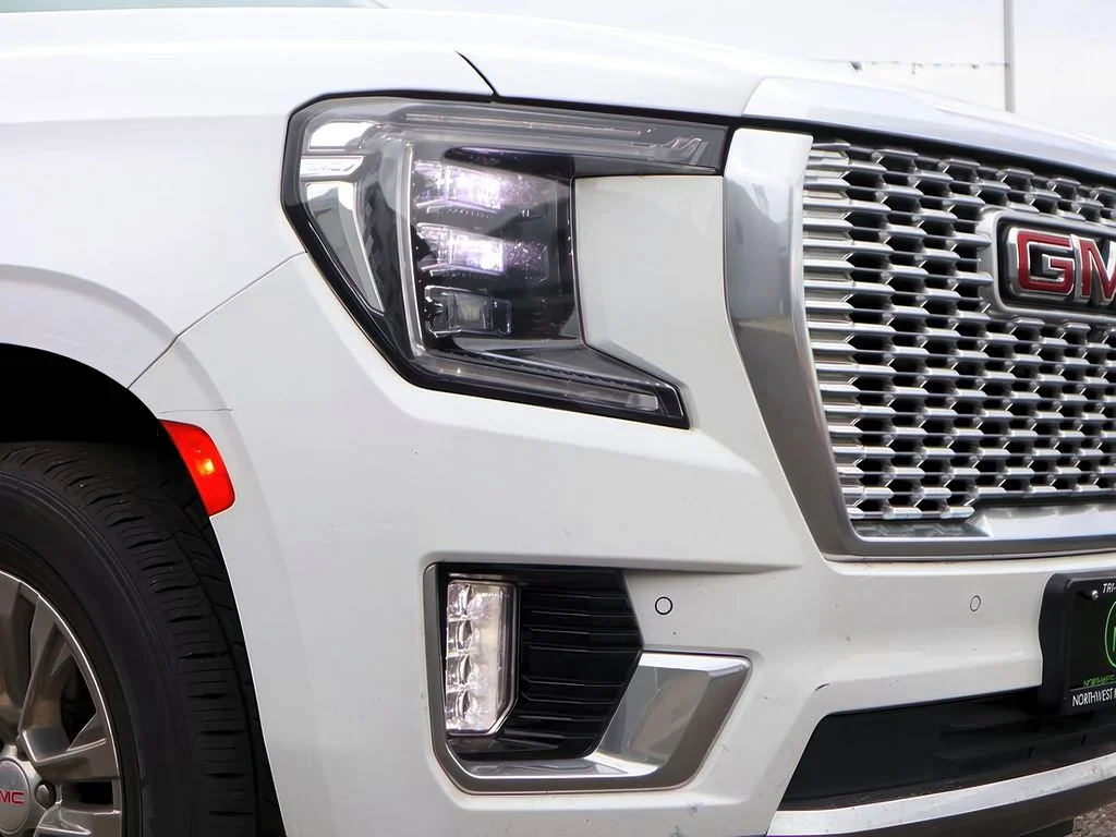 Used 2023 Summit White GMC Denali image 28