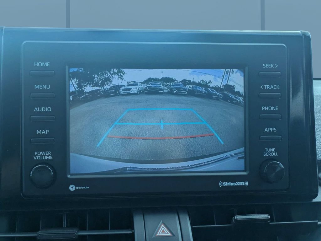 Used 2020 White Toyota XLE image 21