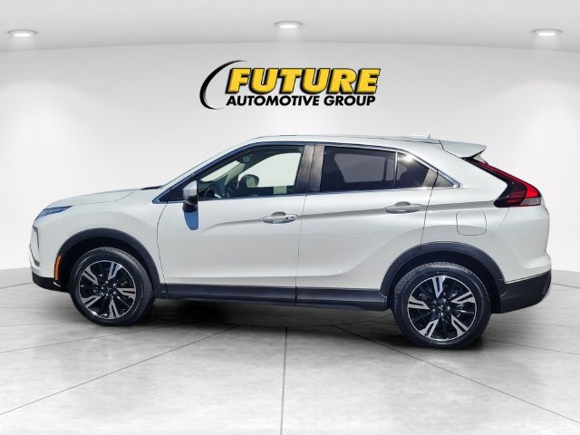 Used 2025 White Mitsubishi SE image 6
