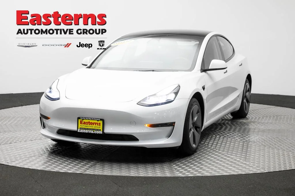 Used 2023 White Tesla Base image 1