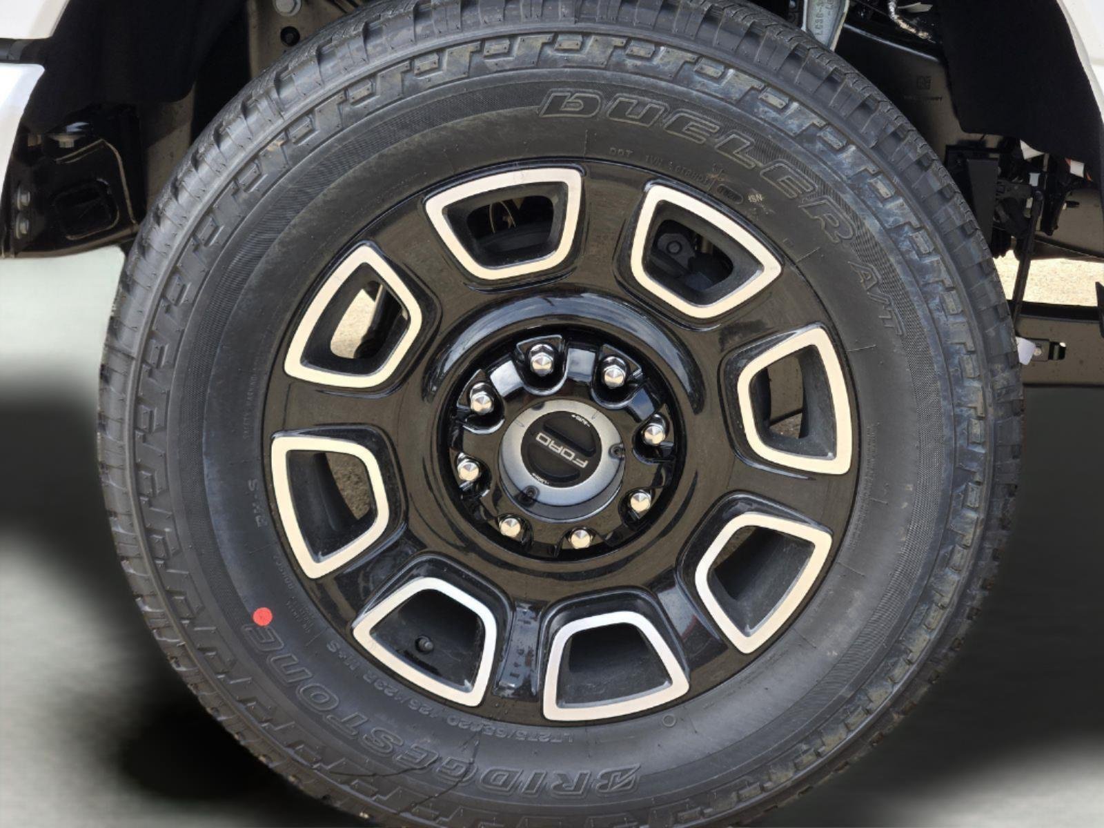 New 2026 Star White Metallic Tri-Coat Ford F-250® Platinum® image 7