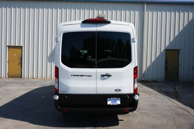 New 2026 Oxford White Ford Passenger Van XL image 4