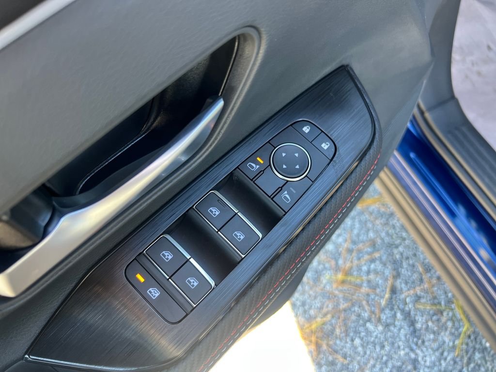 2026 Nissan KICKS SR AWD - Photo 12