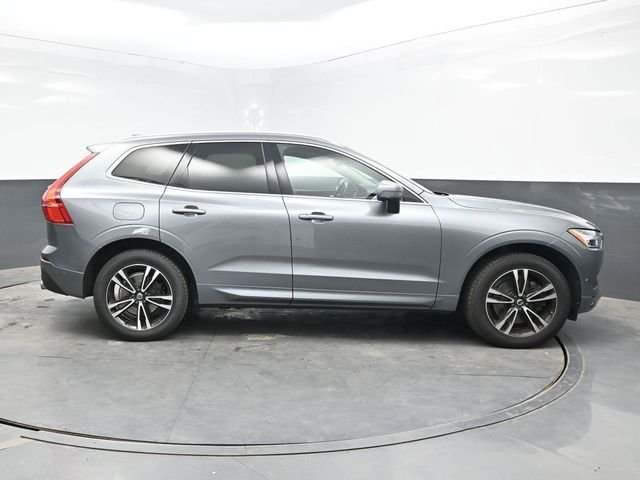 Used 2019 Gray Volvo T6 Momentum image 9