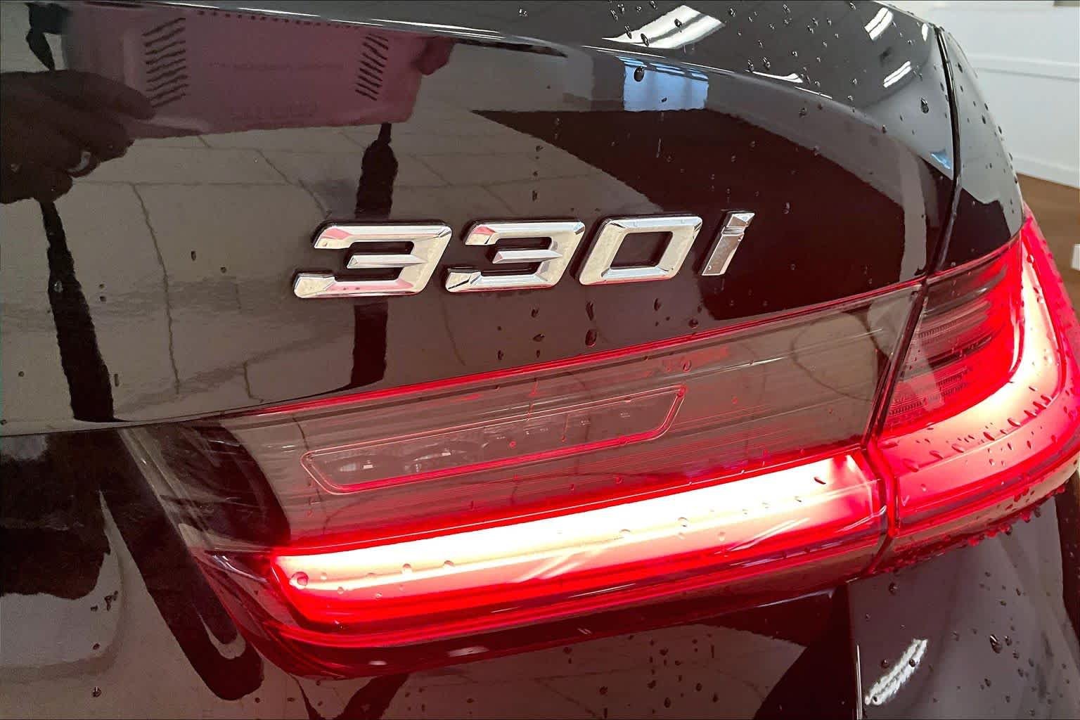 Used 2024 Jet Black BMW 330i image 28