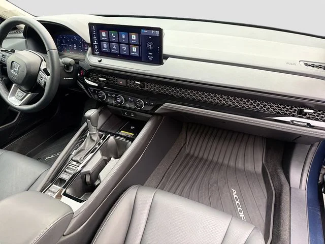Used 2025  Honda Touring image 27
