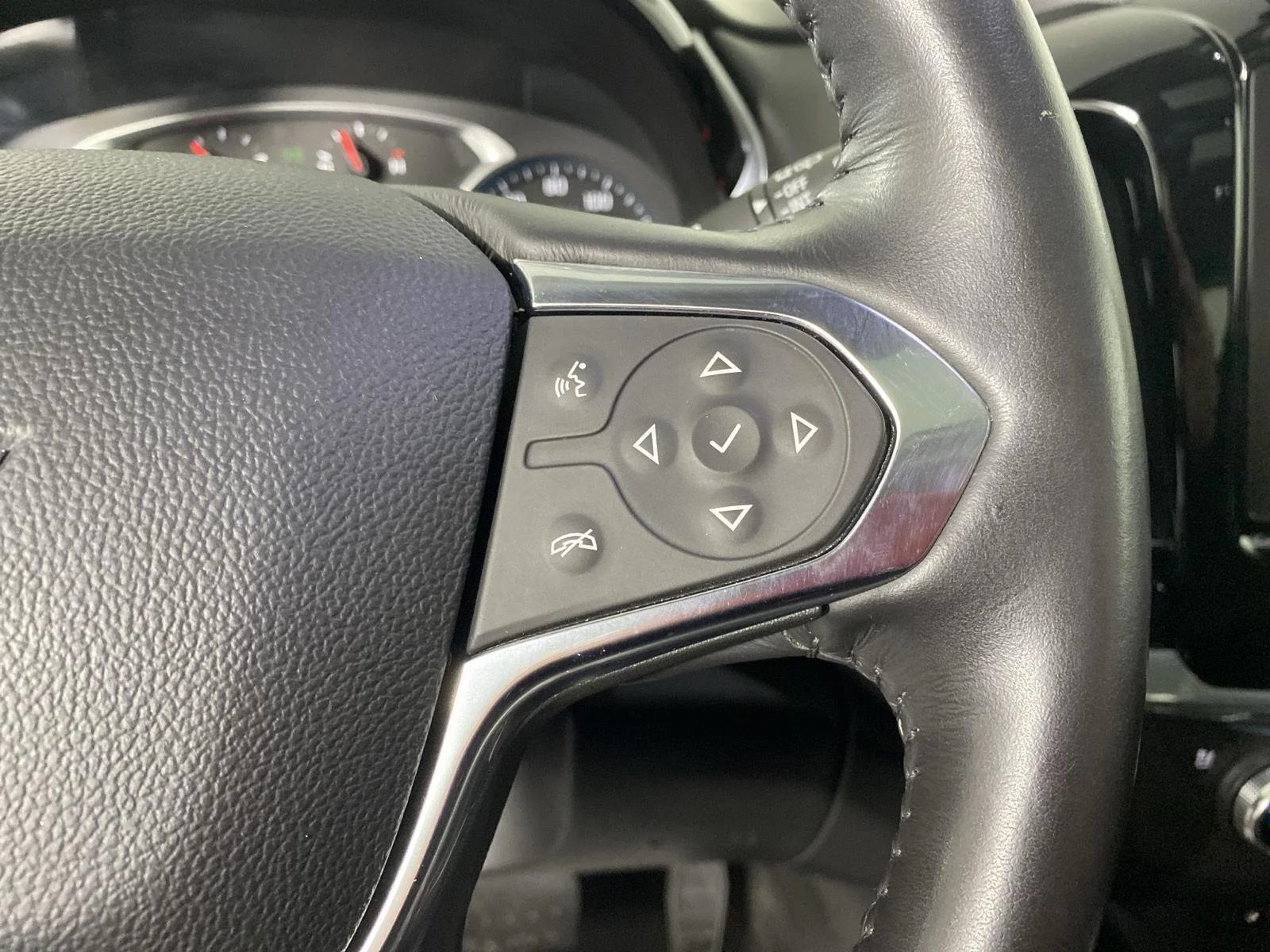 Used 2019 Satin Steel Metallic Chevrolet Premier image 22