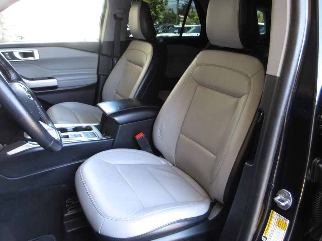 Used 2021 Agate Black Metallic Ford XLT image 11