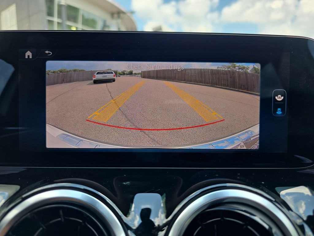 New 2026 White Mercedes-Benz GLA 250 image 25
