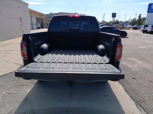 Used 2018 Onyx Black GMC SLT image 32