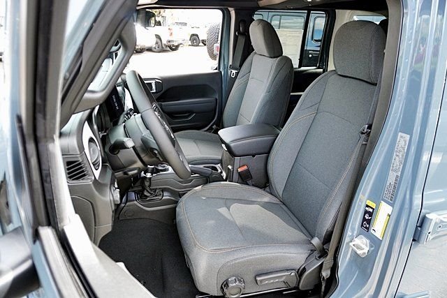 New 2026 Anvil Clear-Coat Exterior Paint Jeep Sport S image 21