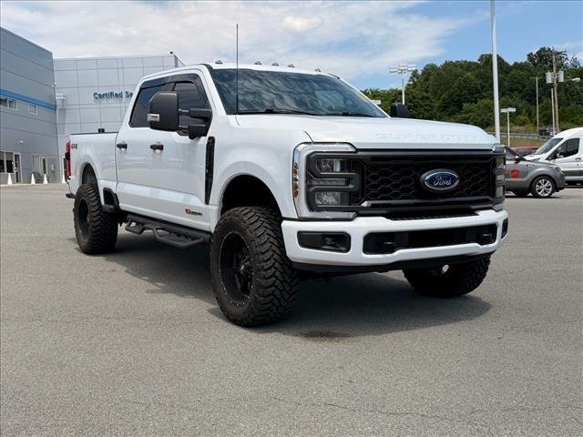Used 2024 Oxford White FORD  image 8