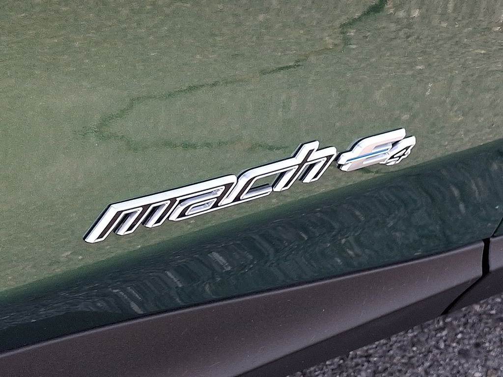 New 2025 Eruption Green Metallic Ford Premium image 32