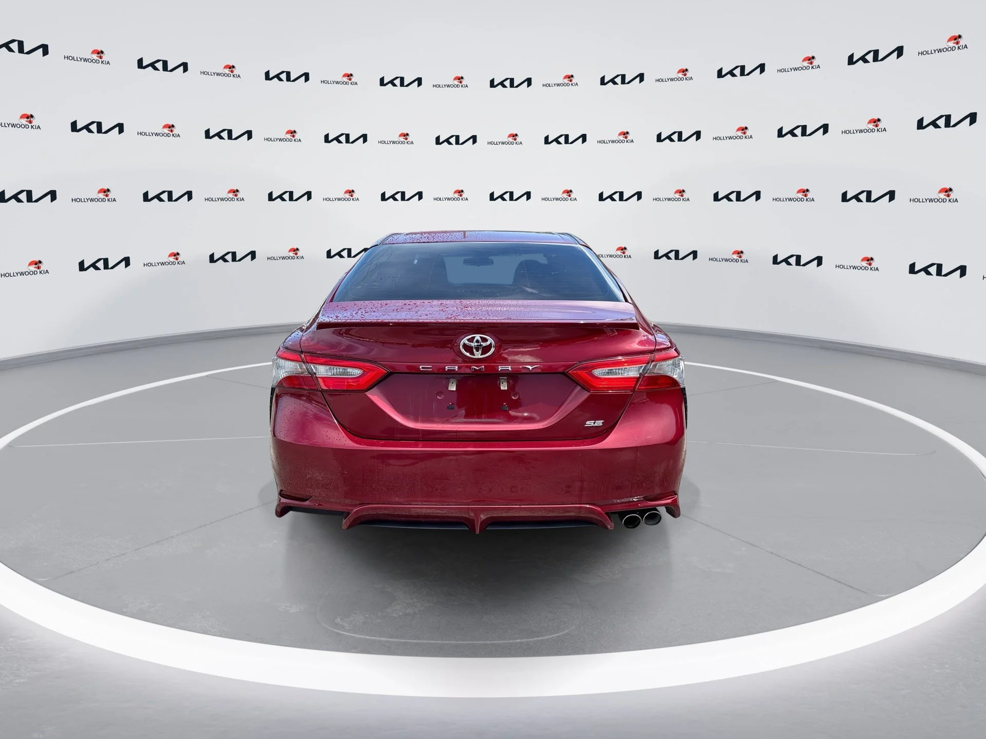 Used 2018 Pearl Toyota SE image 7