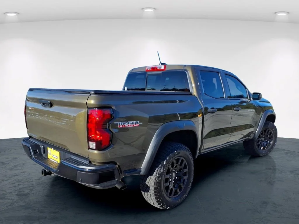 Used 2025 Brown Chevrolet Trail Boss image 8