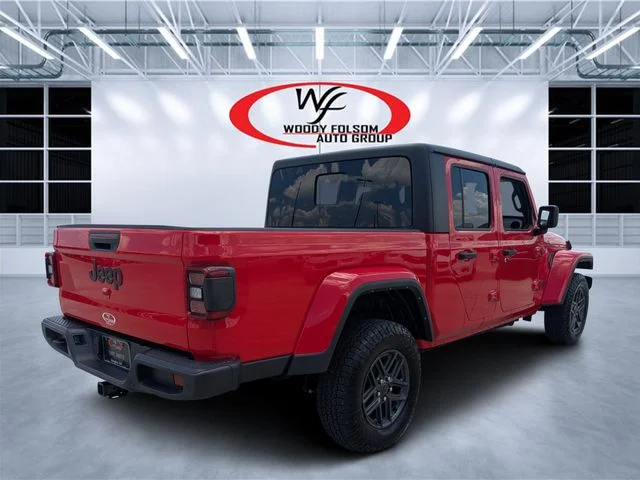 Used 2024 Red Jeep Sport S image 3