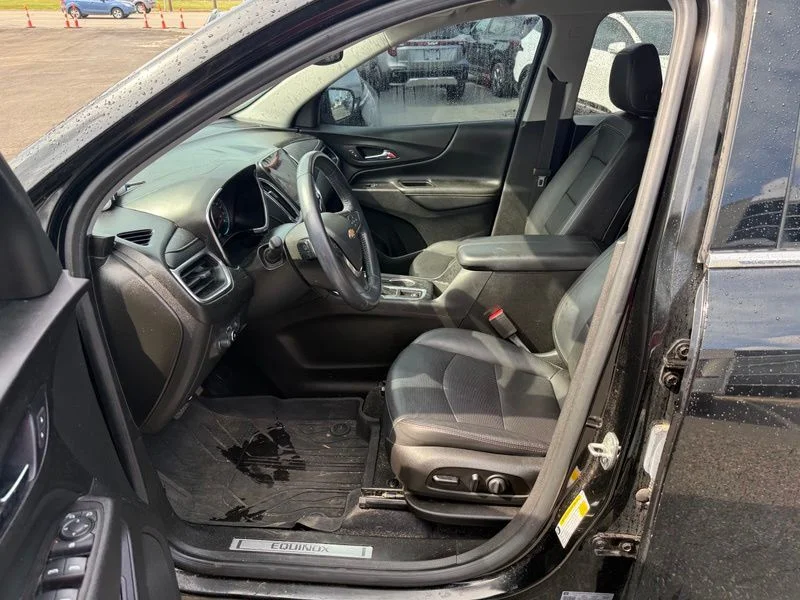 Used 2021 Black Chevrolet Premier image 9