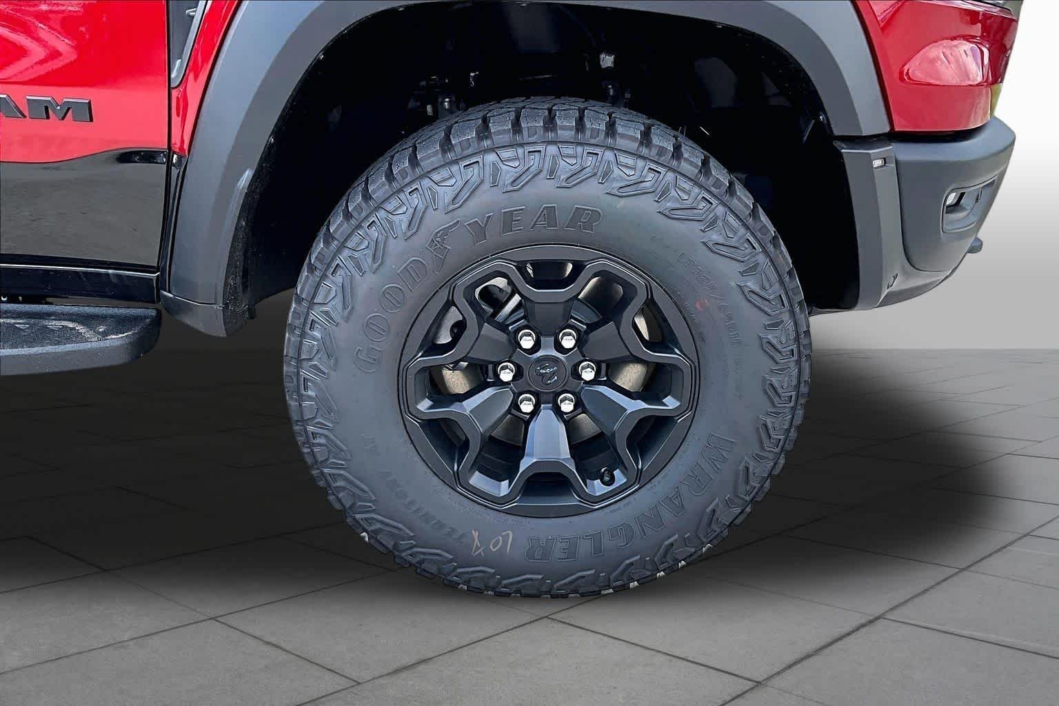 New 2026 Molten Red Pearl-Coat Exterior Paint RAM RHO image 11