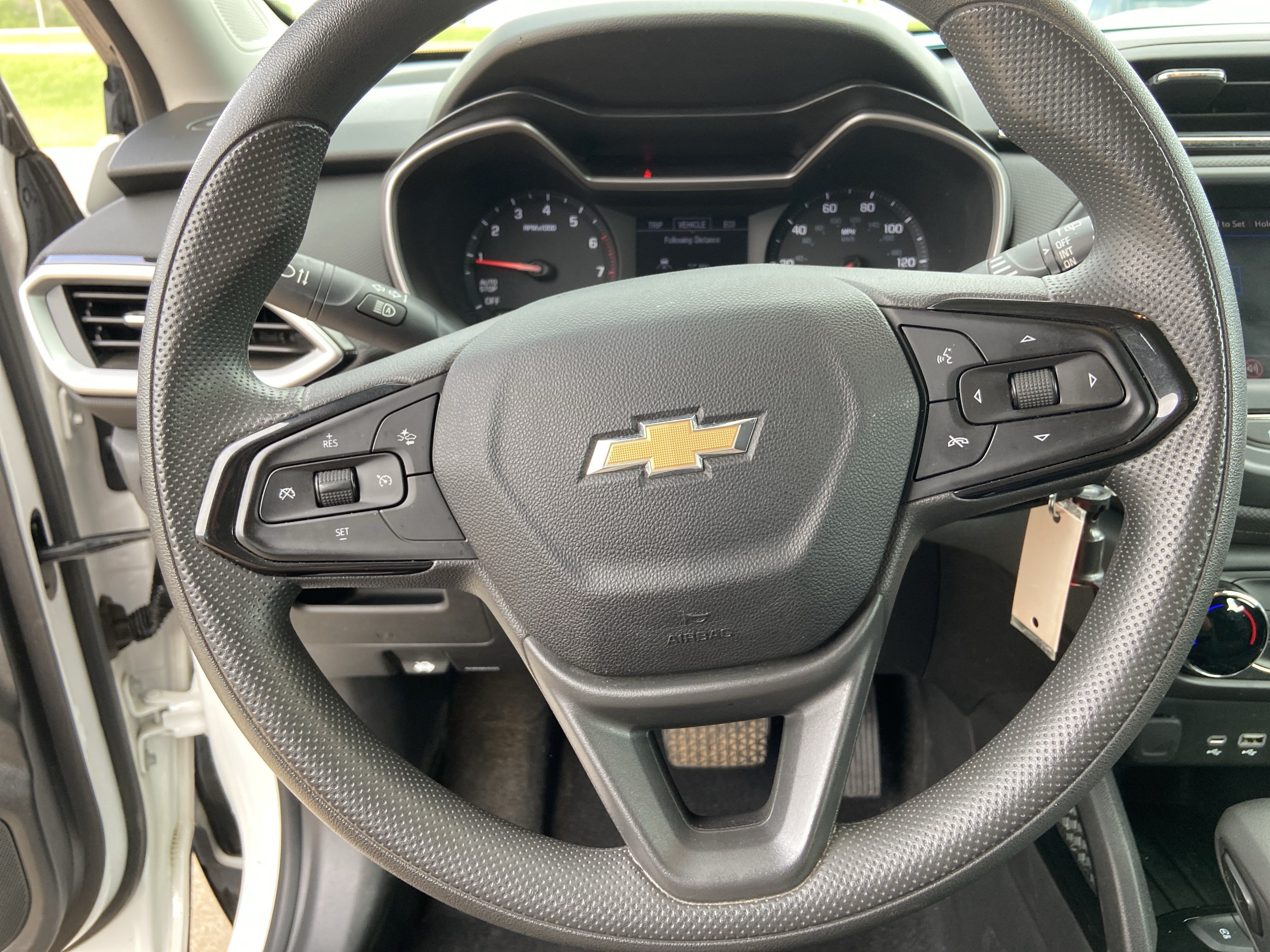 Used 2021 Summit White Chevrolet LS image 35