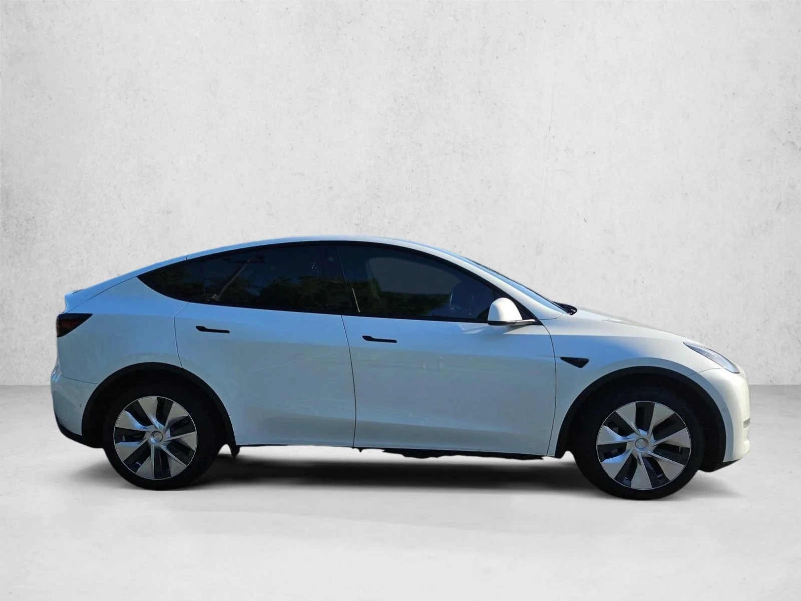 Used 2021 Pearl White Multi- Tesla Long Range image 4