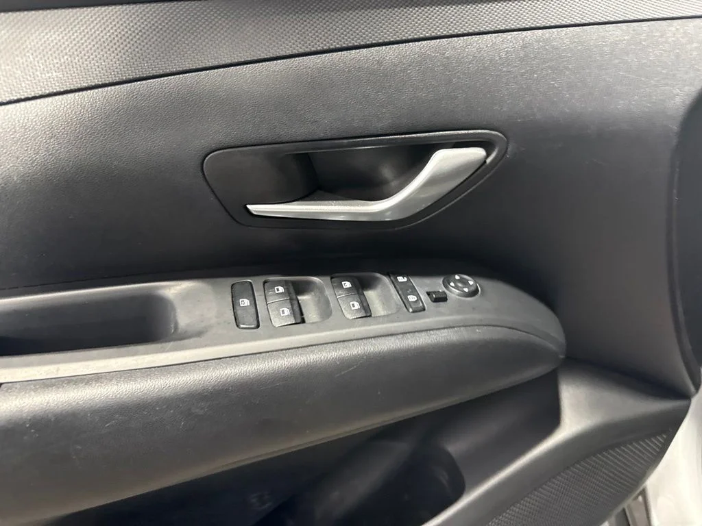 Used 2023 Silver Hyundai SE image 30