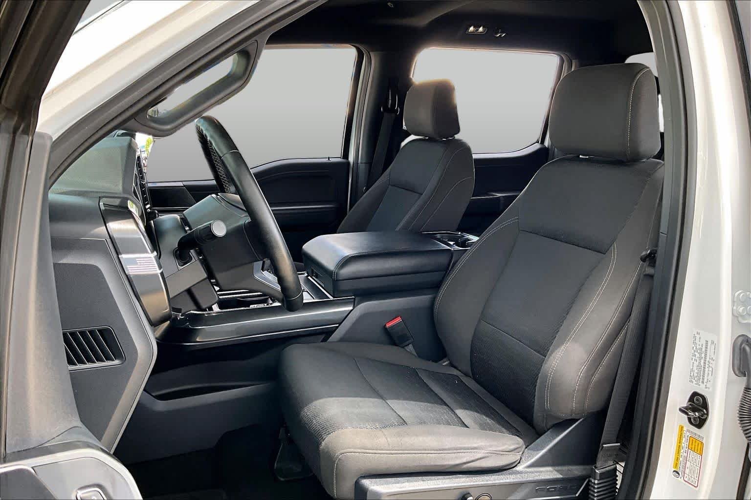 Used 2023 Oxford White Ford XLT image 8