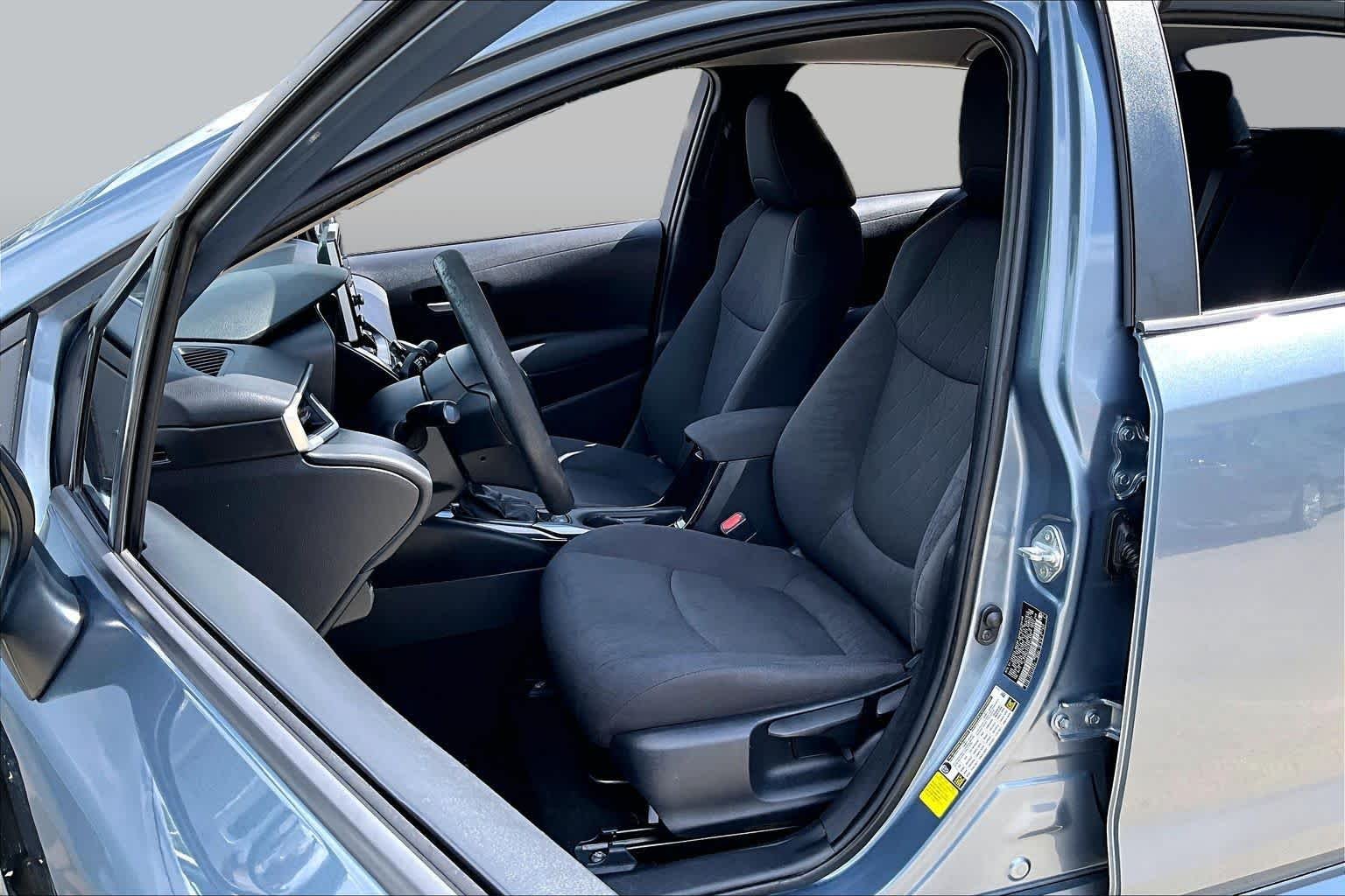 Used 2020 Celestite Toyota LE image 8