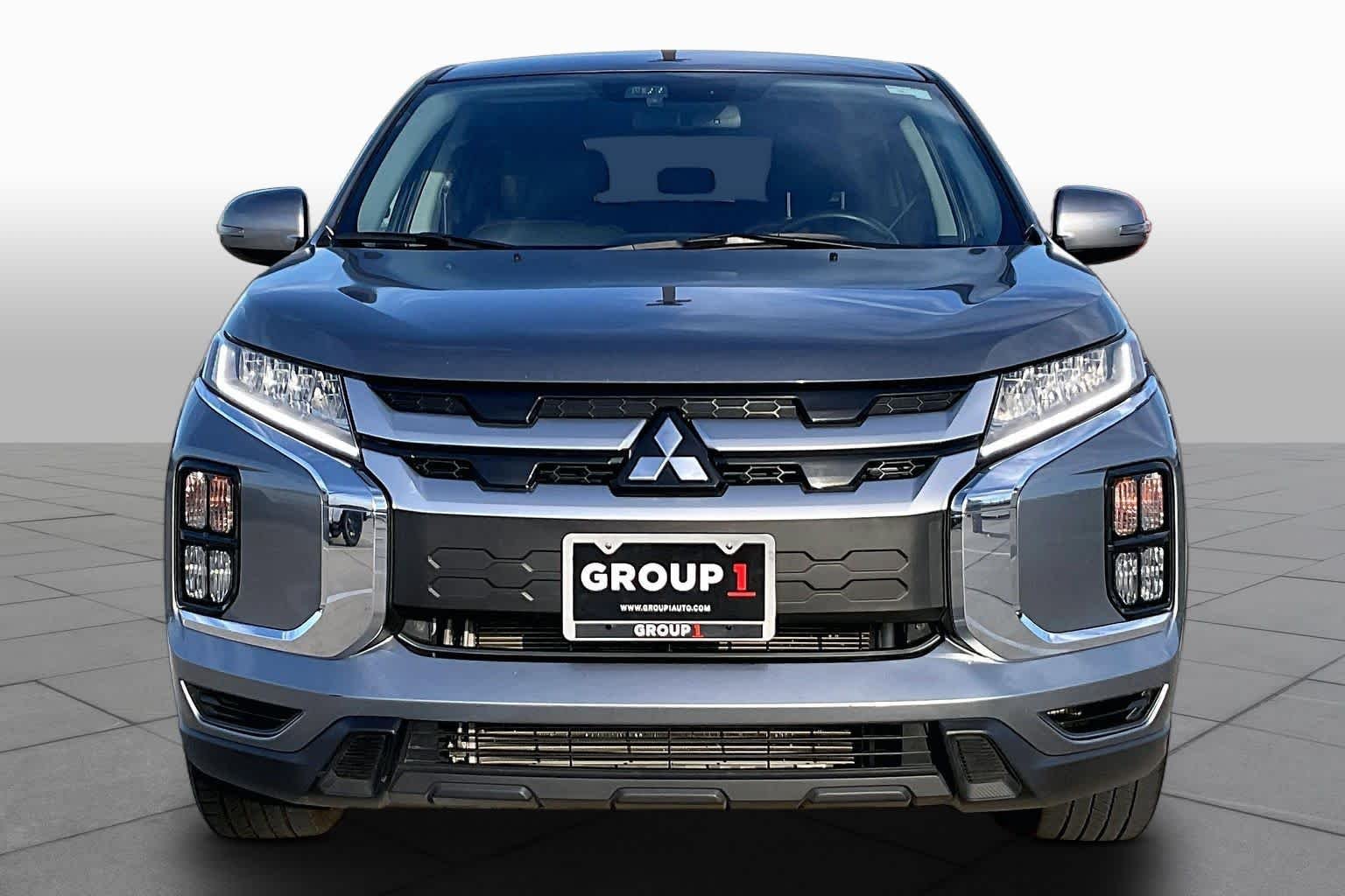 Used 2024 Mercury Gray Metallic Mitsubishi SE image 4