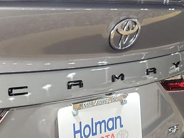 Used 2025  Toyota SE image 21