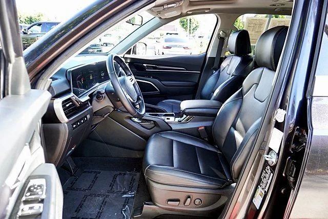 Used 2025 Gray Kia S image 13