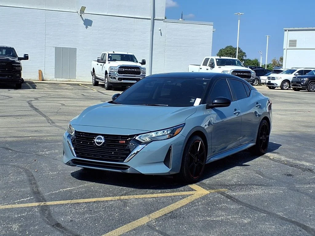 Used 2024 Nissan Sentra SR with VIN 3N1AB8DV4RY387693 for sale in Kansas City
