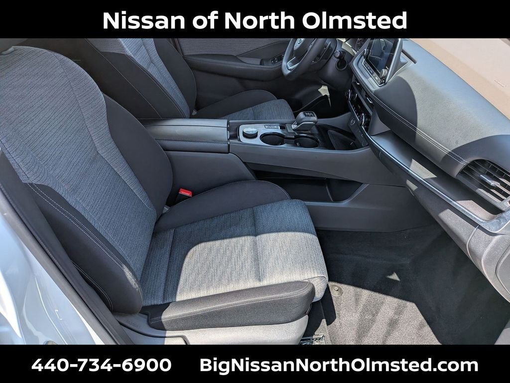 Certified Used 2023 Pearl White Nissan SV image 27