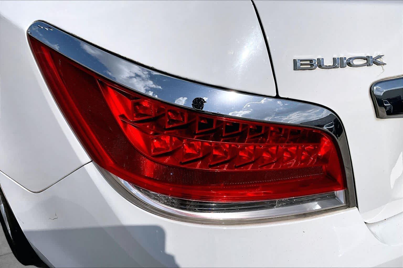 Used 2012 Summit White Buick Leather image 27