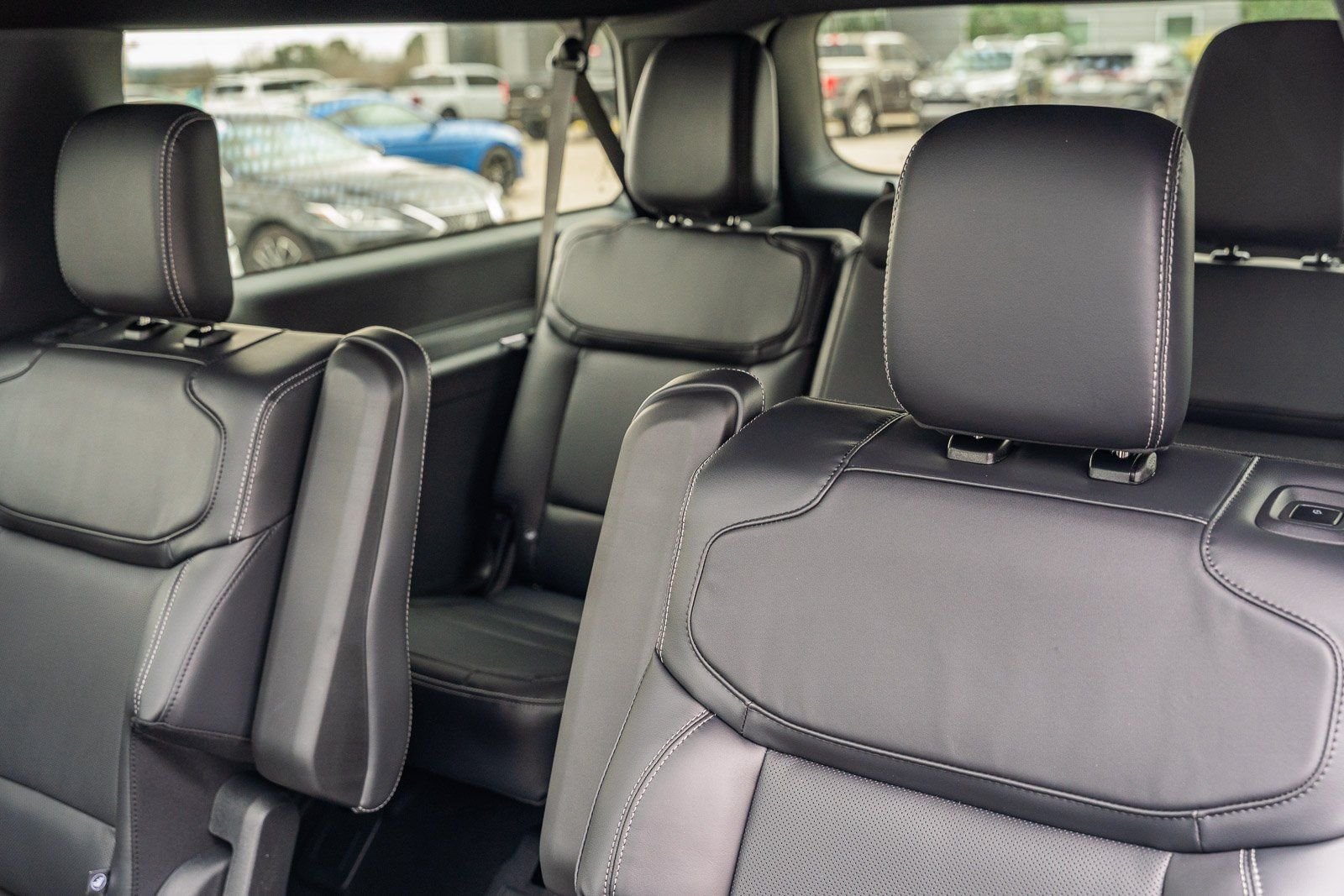 New 2026 Dark Matter Gray Metallic Ford MAX Platinum® image 27
