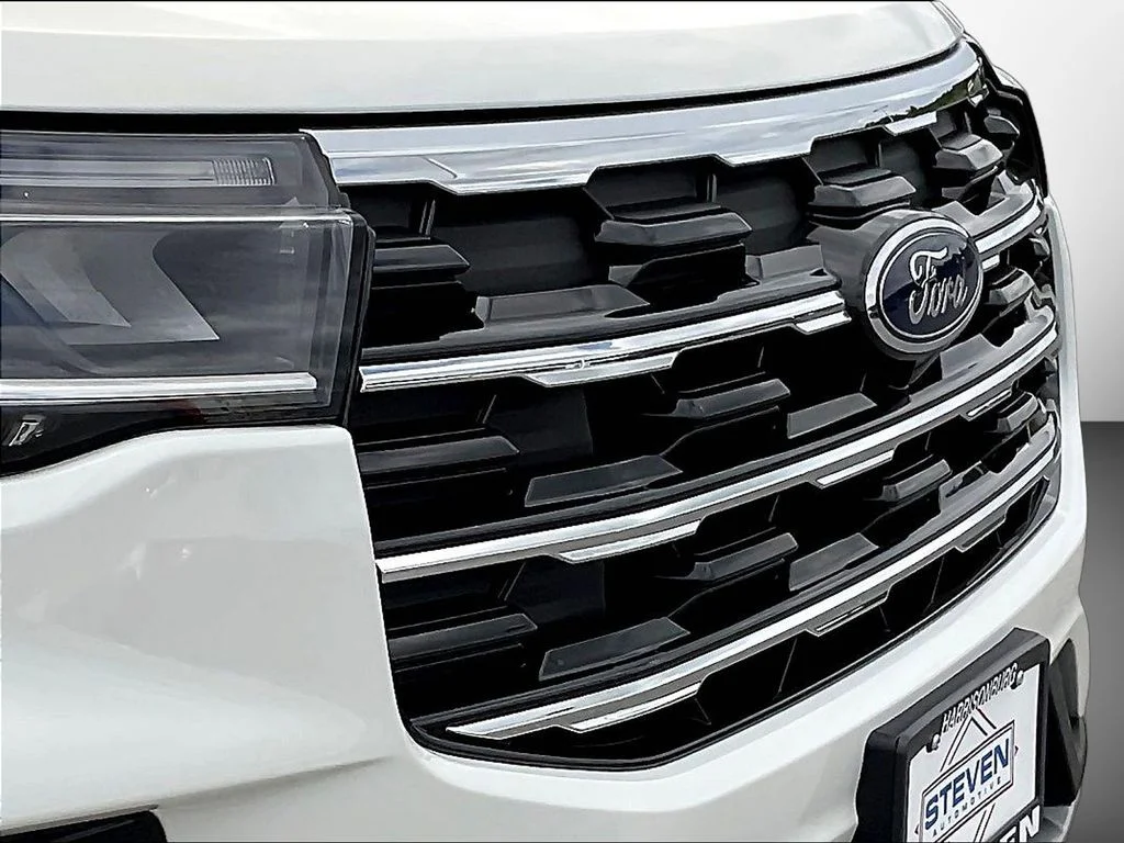 New 2026 Star White Metallic Tri-Coat Ford Active image 39