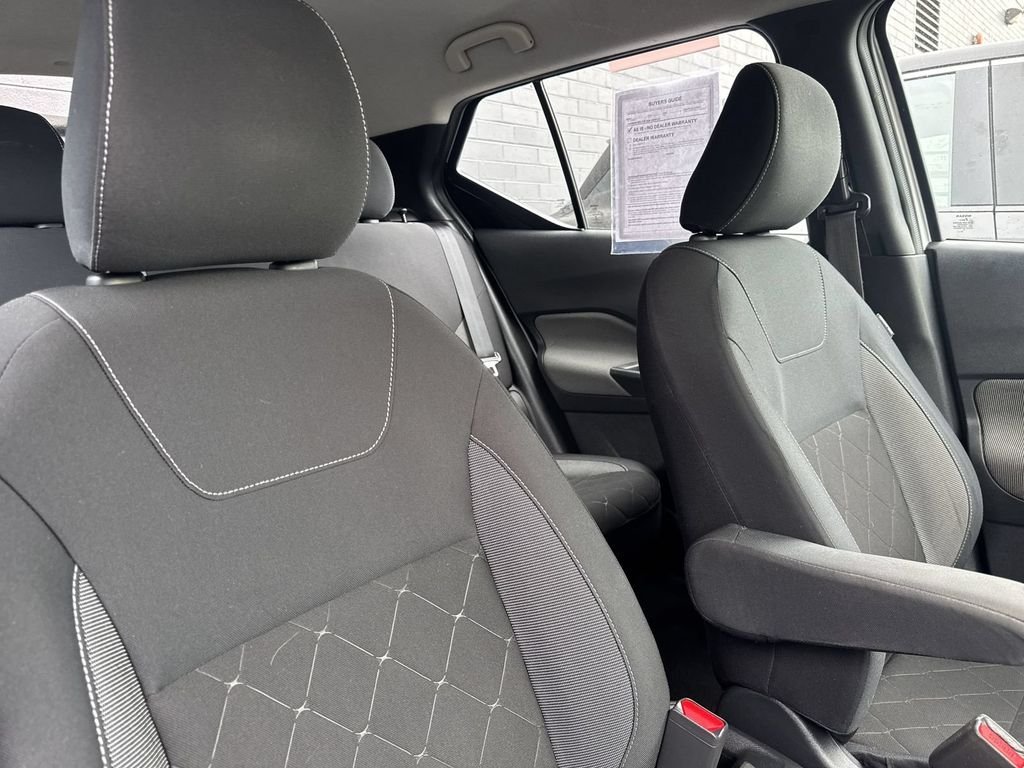 Used 2018 Silver Nissan SV image 21